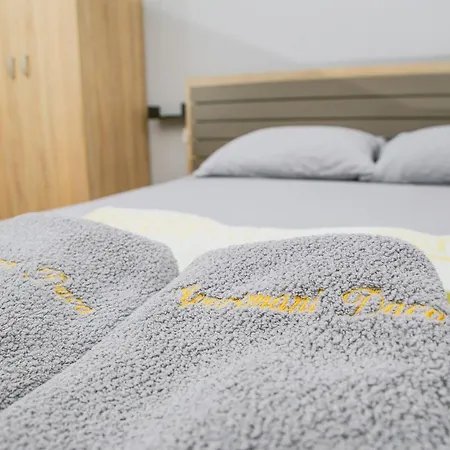 Dacaa Apartament *